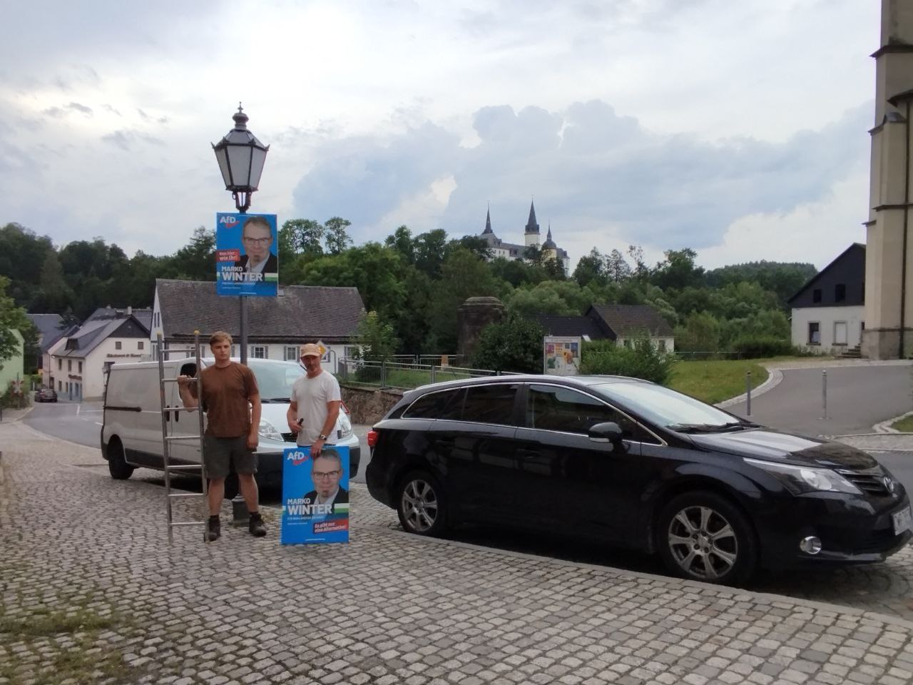 Deplakatierung in Neuhausen